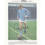Autographed Colin Bell Typhoo Tea Card, From Their 1969/70 International Football Stars Set,