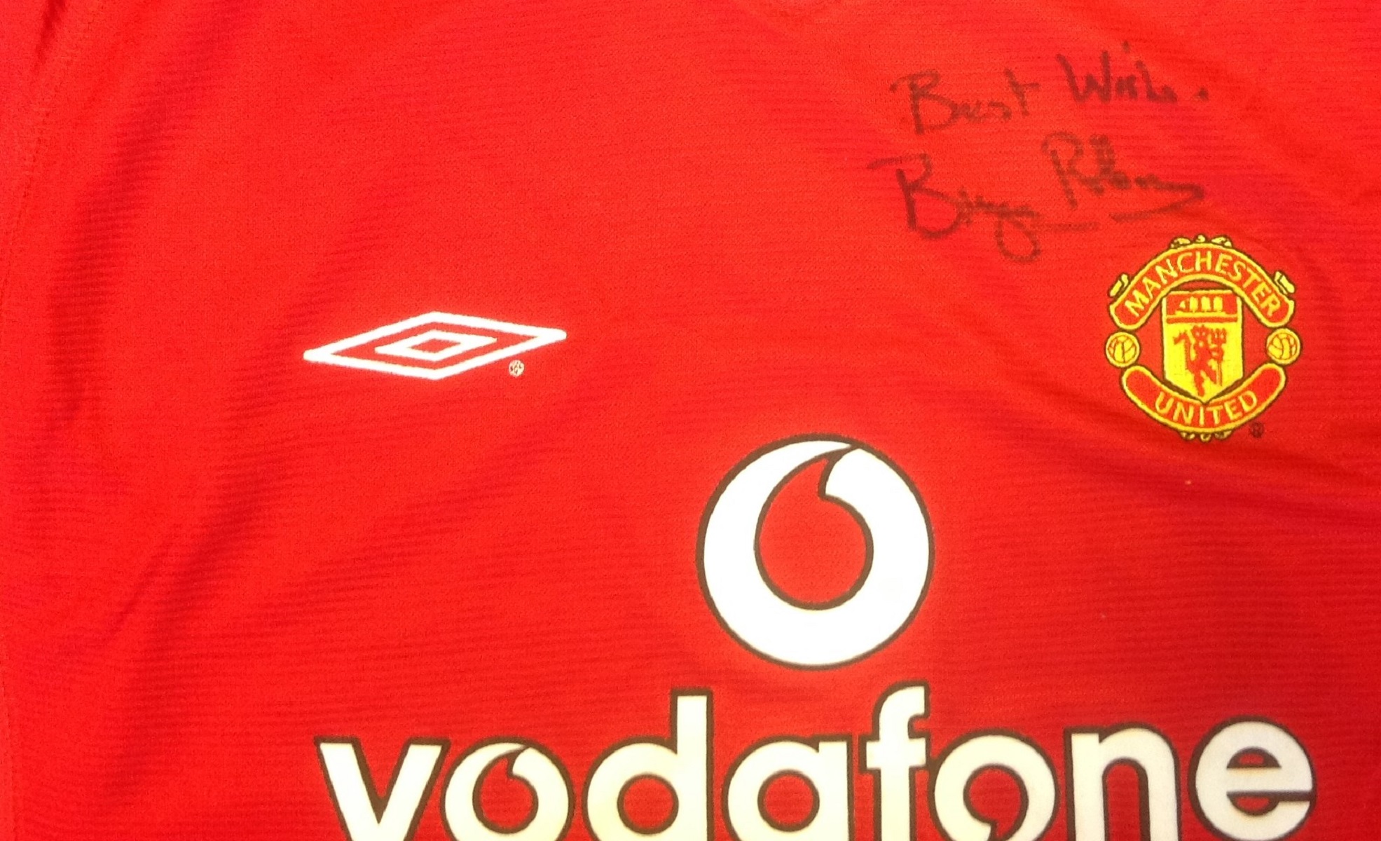 Bryan Robson Signed Manchester United Shirt. Good Condition. All autographs come with a