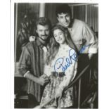 Paul Reiser signed 10x8 black and white photo from the hit TV show My Two Dads. Paul Reiser, born