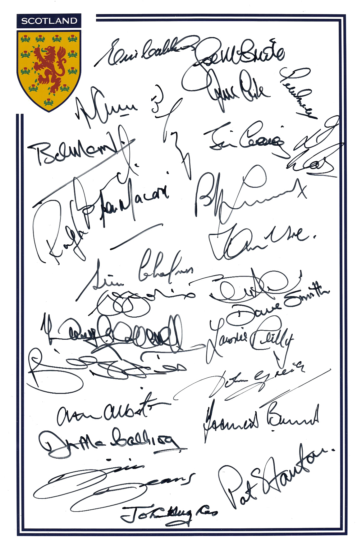 Autographed Scotland 1950s - 1980s, A Superbly Made Photo Card Measuring 12 X 8 Signed In Black