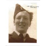 WW2 Flt Lt Ken Thomas DFC 622 sqn signed 7 x 5 inch b/w photo, Lancaster bomber command veteran.