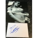 Alicia Keys Signed 6x4 White Card With 10x8 Black And White Photo. Good condition. All autographs