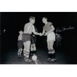 Autographed Bill Foulkes 12 X 8 Photo B/W, Depicting The Man United Captain Shaking Hands With His