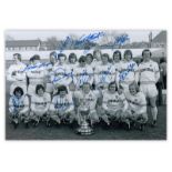 Football Autographed LEEDS UNITED 12 x 8 photo