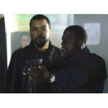 Kevin Hart signed 16x12 colour photograph taken from the film Ride Along. Good condition. All