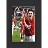 Darren Fletcher signed 16x12 overall mounted colour photo pictured with the Champions League