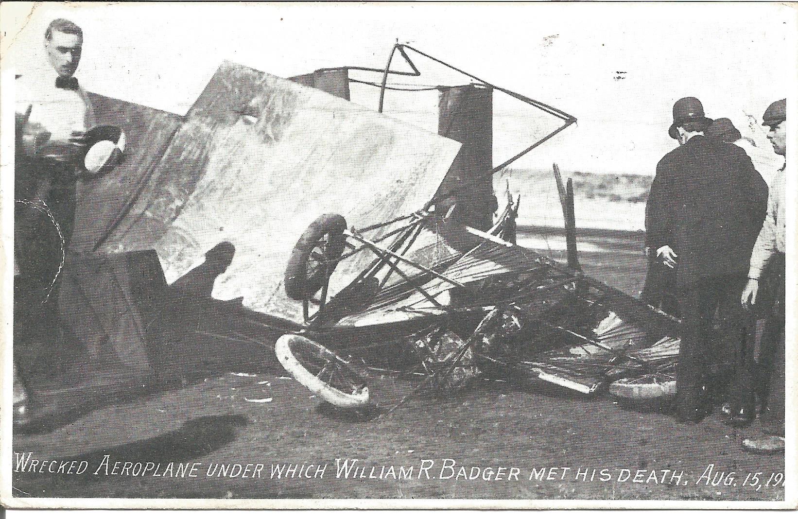 1911 Chicago Aviation Meet postcard with William Badger fatal crash illustration. Held at Grant Park - Image 2 of 2