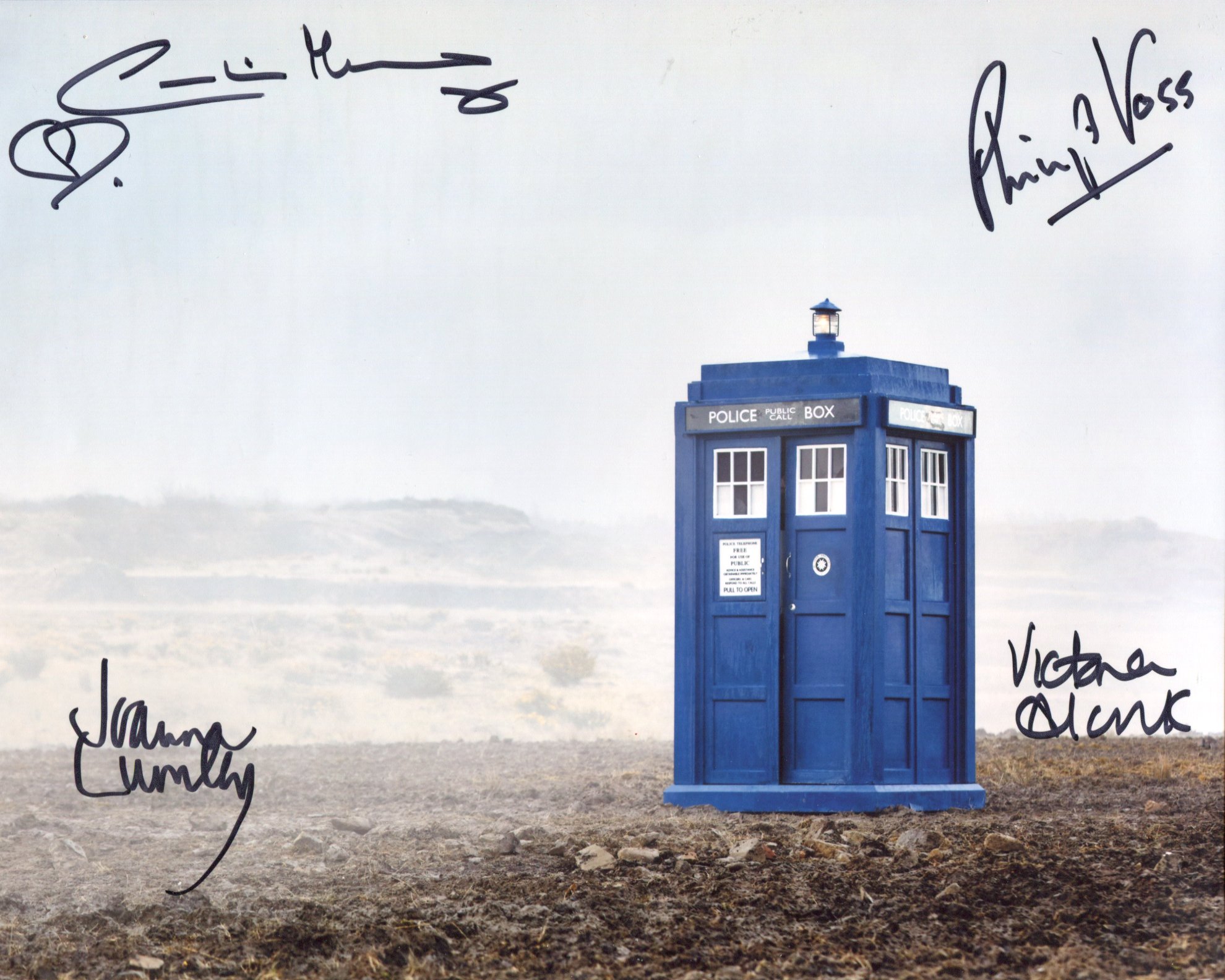 Doctor Who 8x10 photo signed by FOUR actors who have starred in the series in Joanna Lumley,