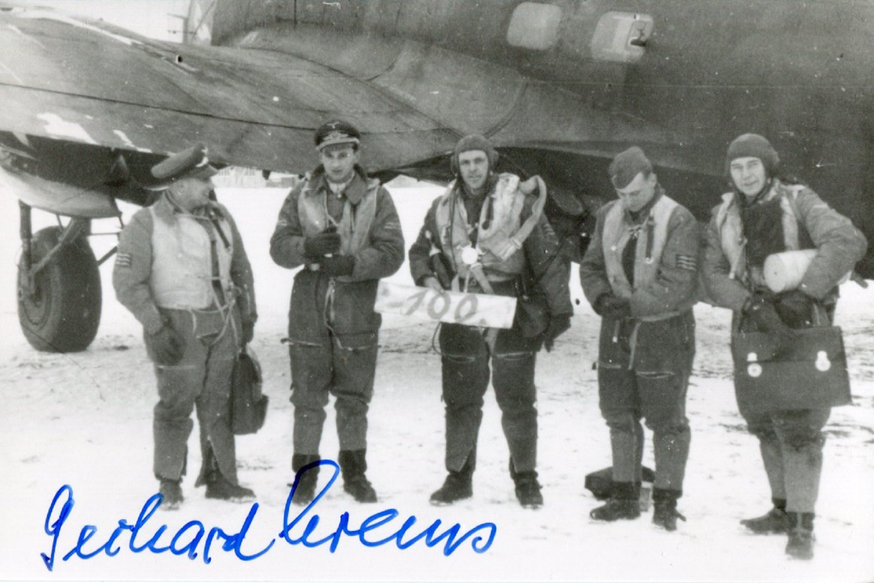 Luftwaffe Knights Cross pilot Gerhard Krems KC signed 6x4 photo. Good condition. All autographs come