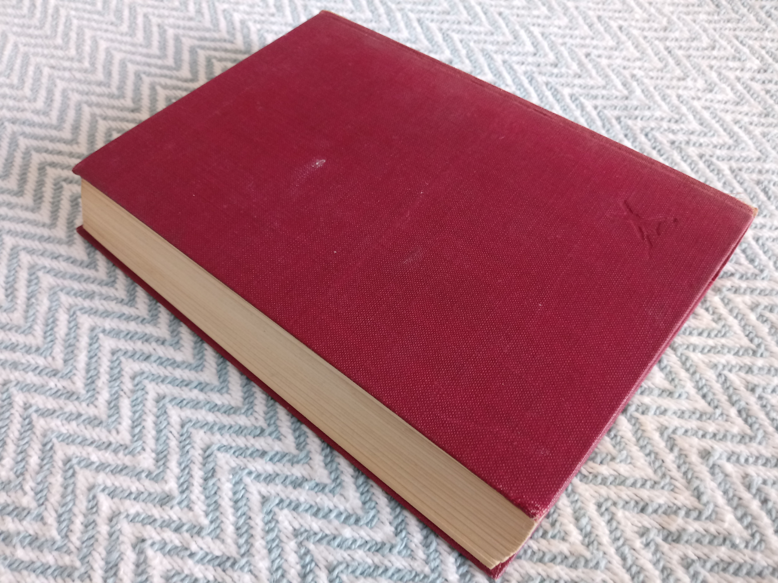 2 x Nevil Shute hardback books The Far Country 333 pages inscribed on inside page Published 1952 - Image 2 of 3