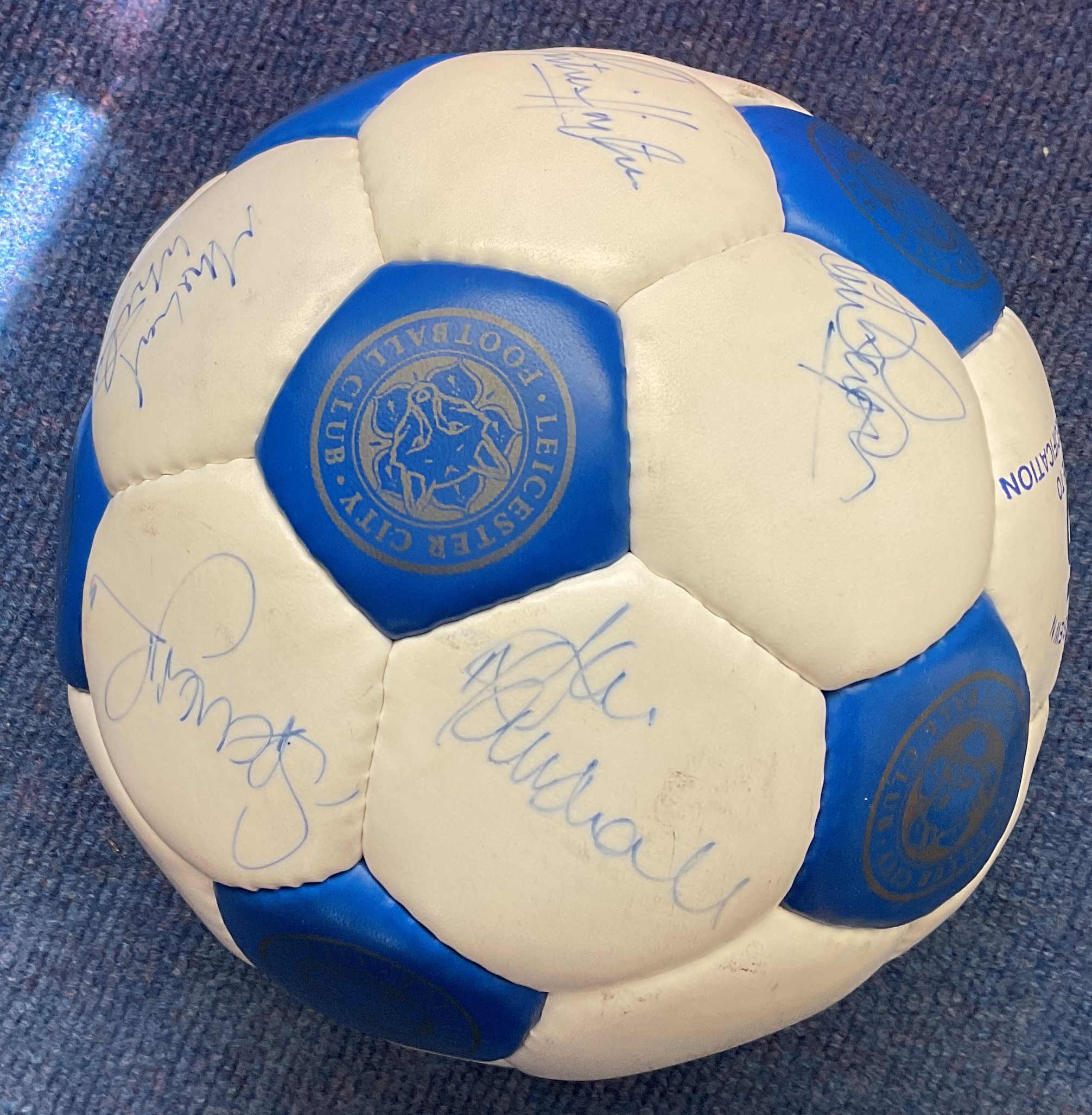 Leicester City F. C. 1996-97 Squad Official Football Signed By Emile Heskey, Ian Marshall, Spencer