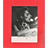 Alice Cooper signed 7x5 black and white photograph. Alice Cooper (born Vincent Damon Furnier,