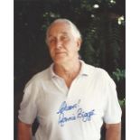 Ronnie Biggs signed 10x8 colour photograph. Biggs was an English criminal who helped plan and