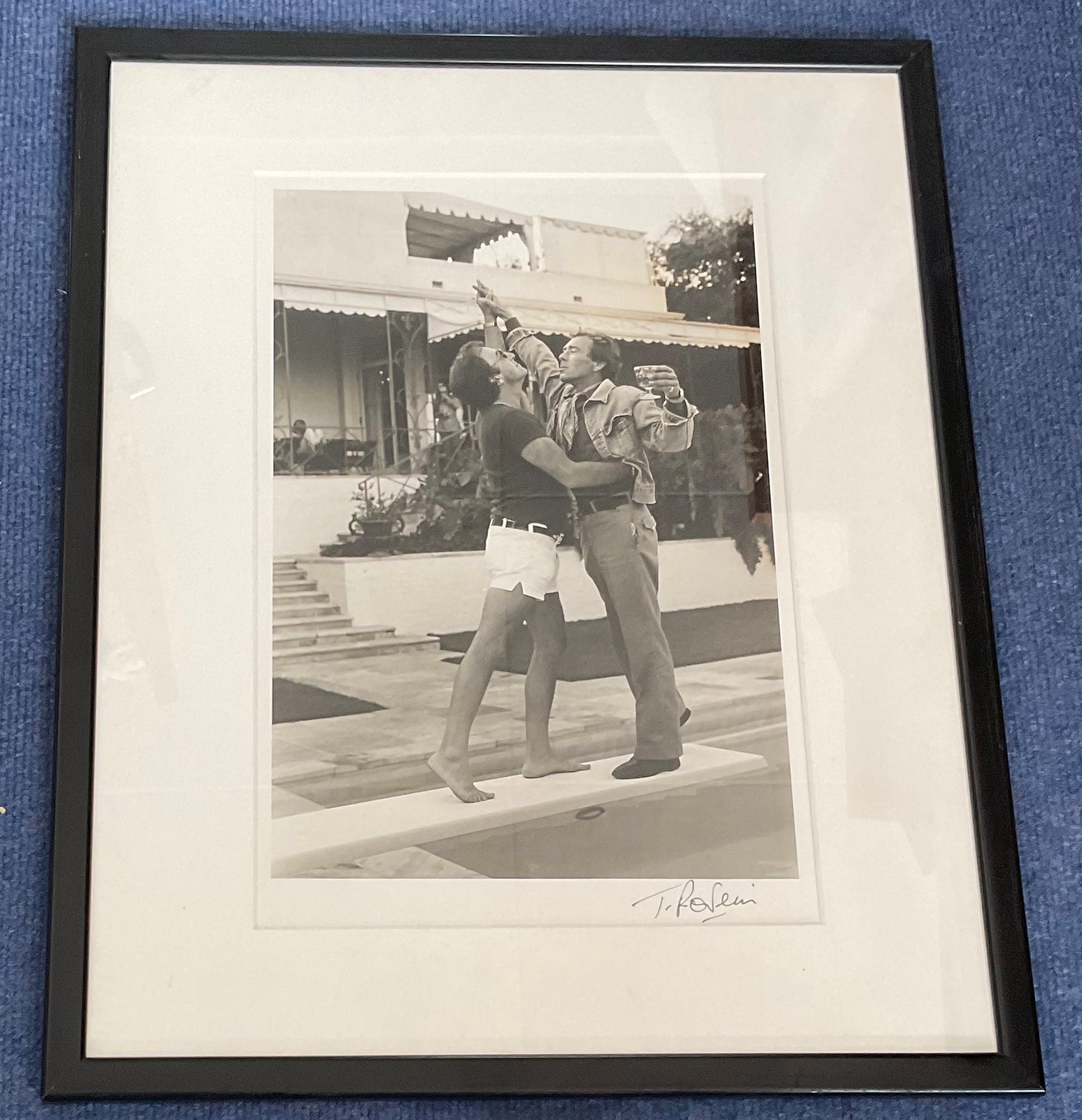 Peter Sellers and Lord Snowdon 21x17 mounted and framed original black and white photo signed by the - Image 2 of 2