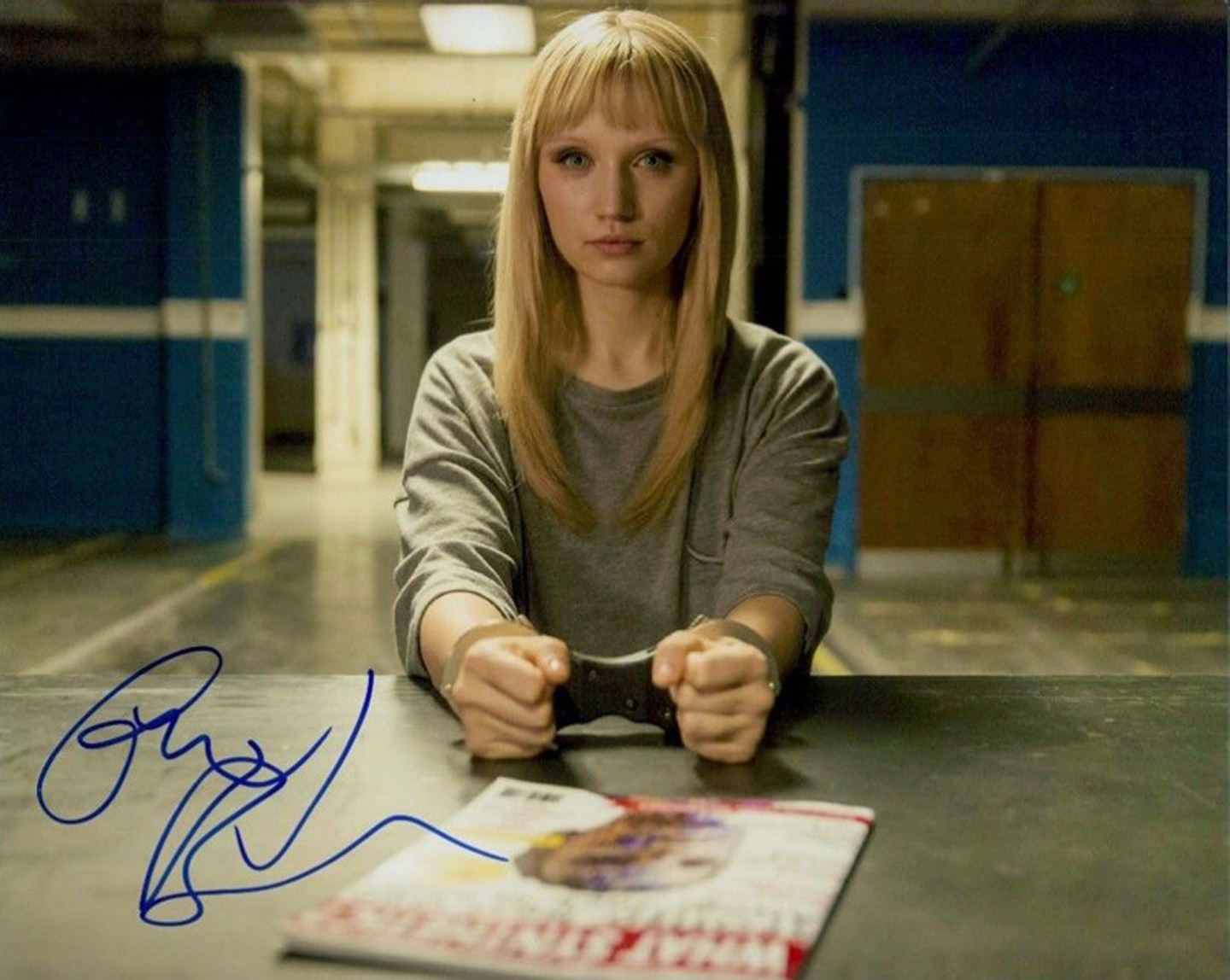 Blowout Sale! Humans Emily Berrington hand signed 10x8 photo. This beautiful 10x8 hand signed