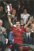 Football Autographed Willie Miller 6 X 4 Photo Col, Depicting The Aberdeen Captain Holding Aloft The