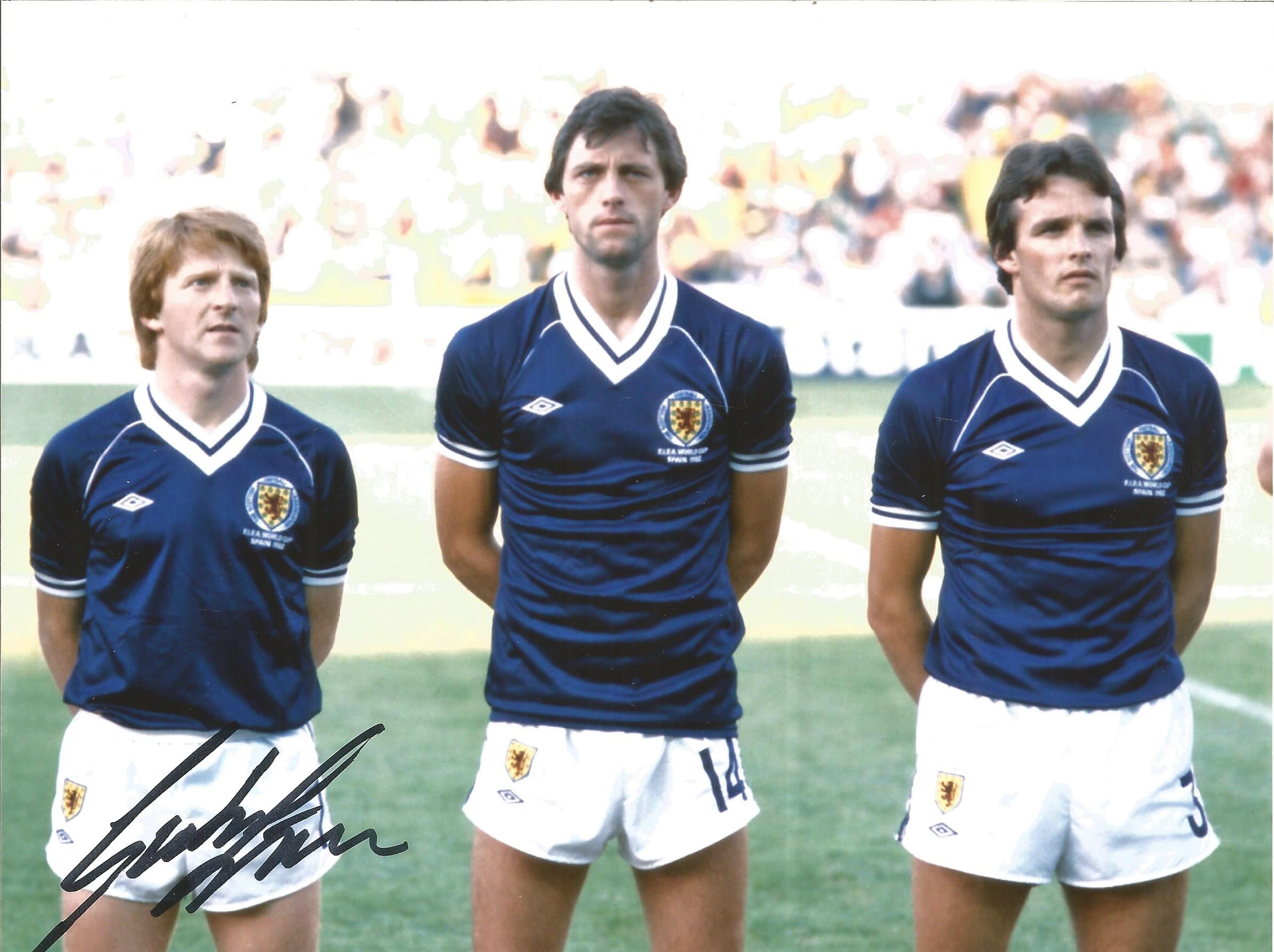 Football Autographed Scotland 8 X 6 Photos Col, Depicting Former International Gordon Strachan,