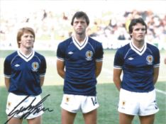 Football Autographed Scotland 8 X 6 Photos Col, Depicting Former International Gordon Strachan,