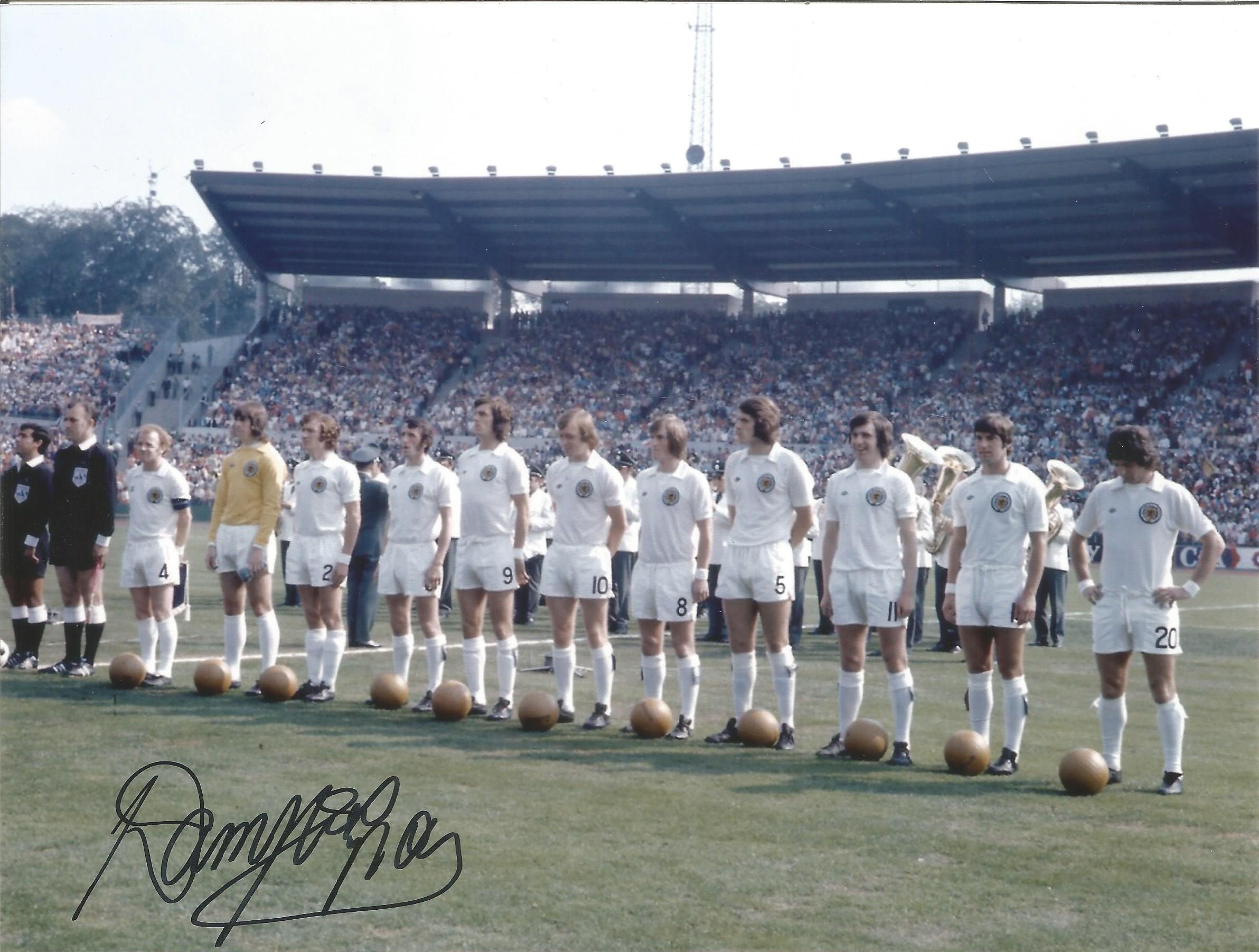 Football Autographed Scotland 8 X 6 Photos Col, Depicting Former International Danny Mcgrain In 3