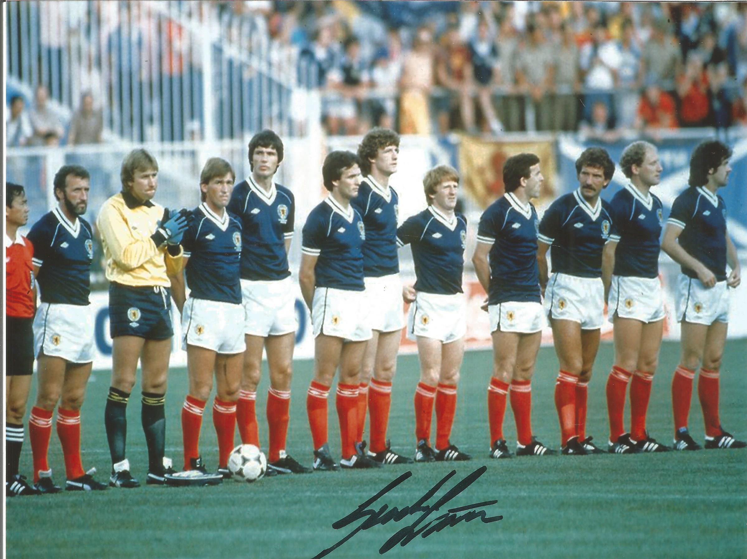 Football Autographed Scotland 8 X 6 Photos Col, Depicting Former International Gordon Strachan, - Image 4 of 4