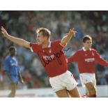 Nottingham Forest 8x10 photo signed by their former striker, Lee Chapman. Good condition. All