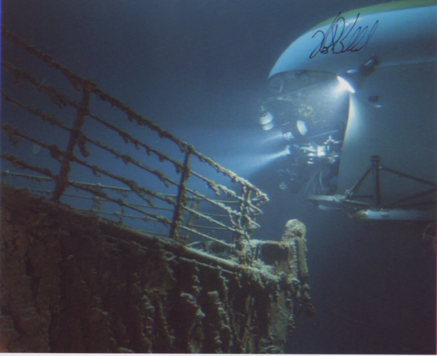 Dr Robert Ballard Titanic signed 10 x 8 inch photo of the wreck of the Titanic. Good condition.