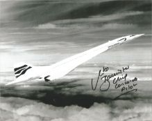 Concorde Captain Mike Bannister Chief pilot signed 10 x 8 inch b/w photo of Concorde in flight above