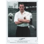 Football. Nat Lofthouse Signed 16x12 black and white photo, Lofthouse is in colour. Autographed