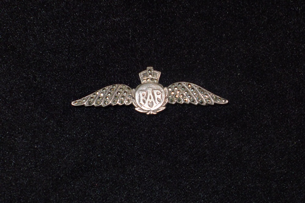 B19 A vintage White Metal and Marcasite World War Two era RAF Wings sweetheart brooch with Kings