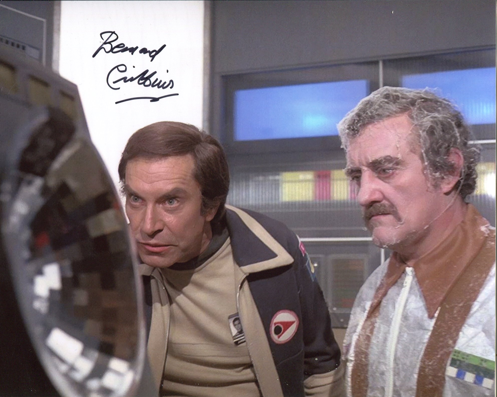 Space 1999 photo signed by actor Bernard Cribbins. Good condition. All autographs come with a