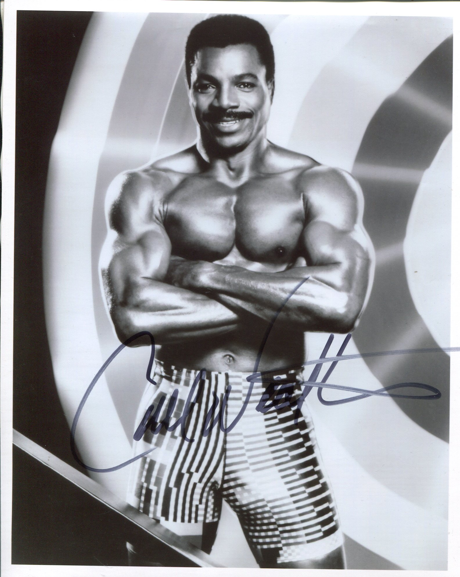 Carl Weathers, stunning 8x10 Rocky movie photo signed by actor Carl Weathers. Good condition. All