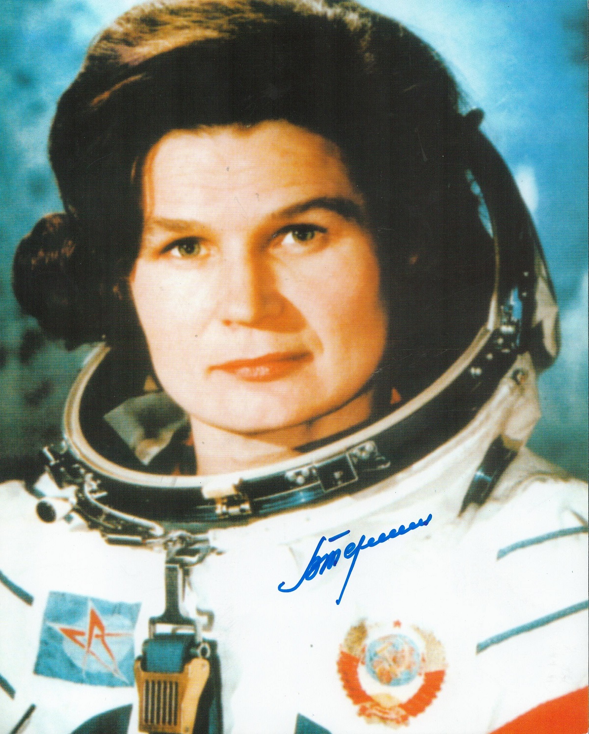 Space Valentina Tereshkova signed 12x8 black and white photo. Valentina Vladimirovna Tereshkova born