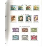 Stanley Gibbons New Zealand Stamp Album with 300 - 400 used Stamps from 1907 - 1990. We combine