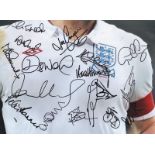 Football England 16 x12 photo signed by Peter Barnes, Gavin McCann, Joe Royle, Phil Neville, Frank L