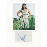 Jennifer Hudson music, signature piece in autograph presentation. Mounted with photograph to approx.