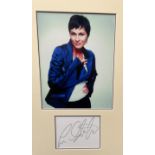 Lisa Stansfield matted signature piece featuring a colour photograph and a signed card. Good