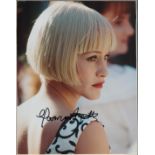 Patricia Arquette autograph presentation. Mounted with signed photo to approx. 16 x 12 inches