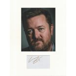 Guy Garvey music, signature piece autograph presentation. Mounted with unsigned photo to approx.