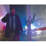 Kyle Chandler actor signed colour photo 10 x 8 inch. Kyle Martin Chandler is an American actor.