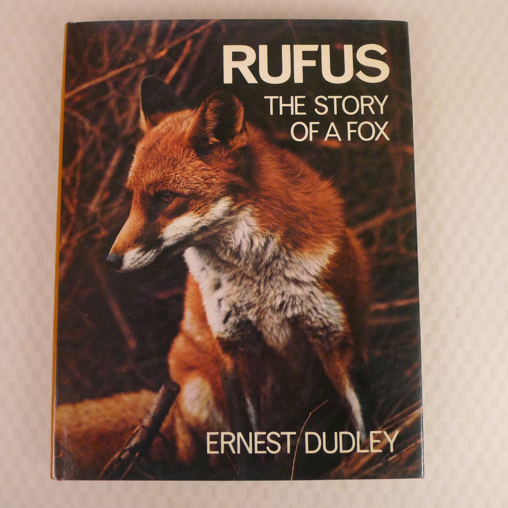 4 x various vintage hardback books on foxes comprising For the Love of a Wild Thing by Ern Dudley - Image 7 of 11