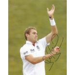 Stuart Broad signed 10x8 colour bowling cricket photo. Good condition. All autographs come with a