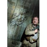 Ray Winstone signed 10x8 inch colour photo. English actor with a career spanning five decades.