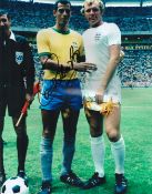 Football, Carlos Alberto signed 12x16 colour photograph pictured before England and Brazil's 1970