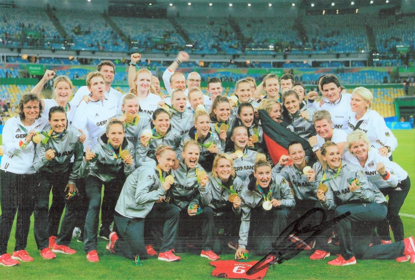 Olympics Almuth Schult signed 6x4 colour photo Gold medallist in the Womens football event for