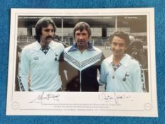 Football, Osvaldo Ardiles and Ricky Villa signed 16x12 colour photograph shows the pair with Manager