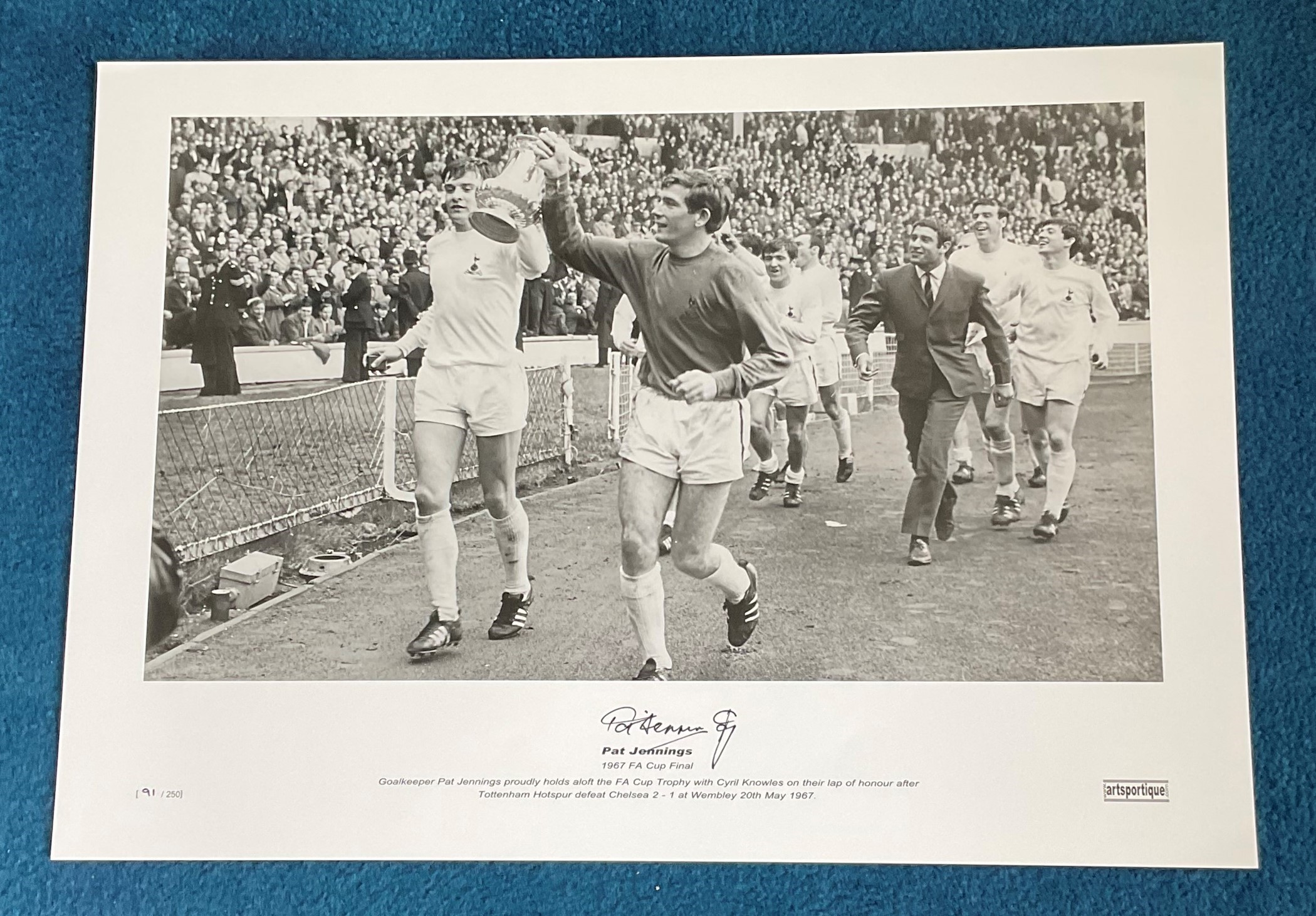 Pat Jennings signed 22x16 1967 FA Cup Final print Goalkeeper Pat Jennings proudly holds aloft the FA