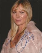 Kim Cattrall signed 10 x 8 inch colour photo. Cattrall is an English born Canadian American actress.