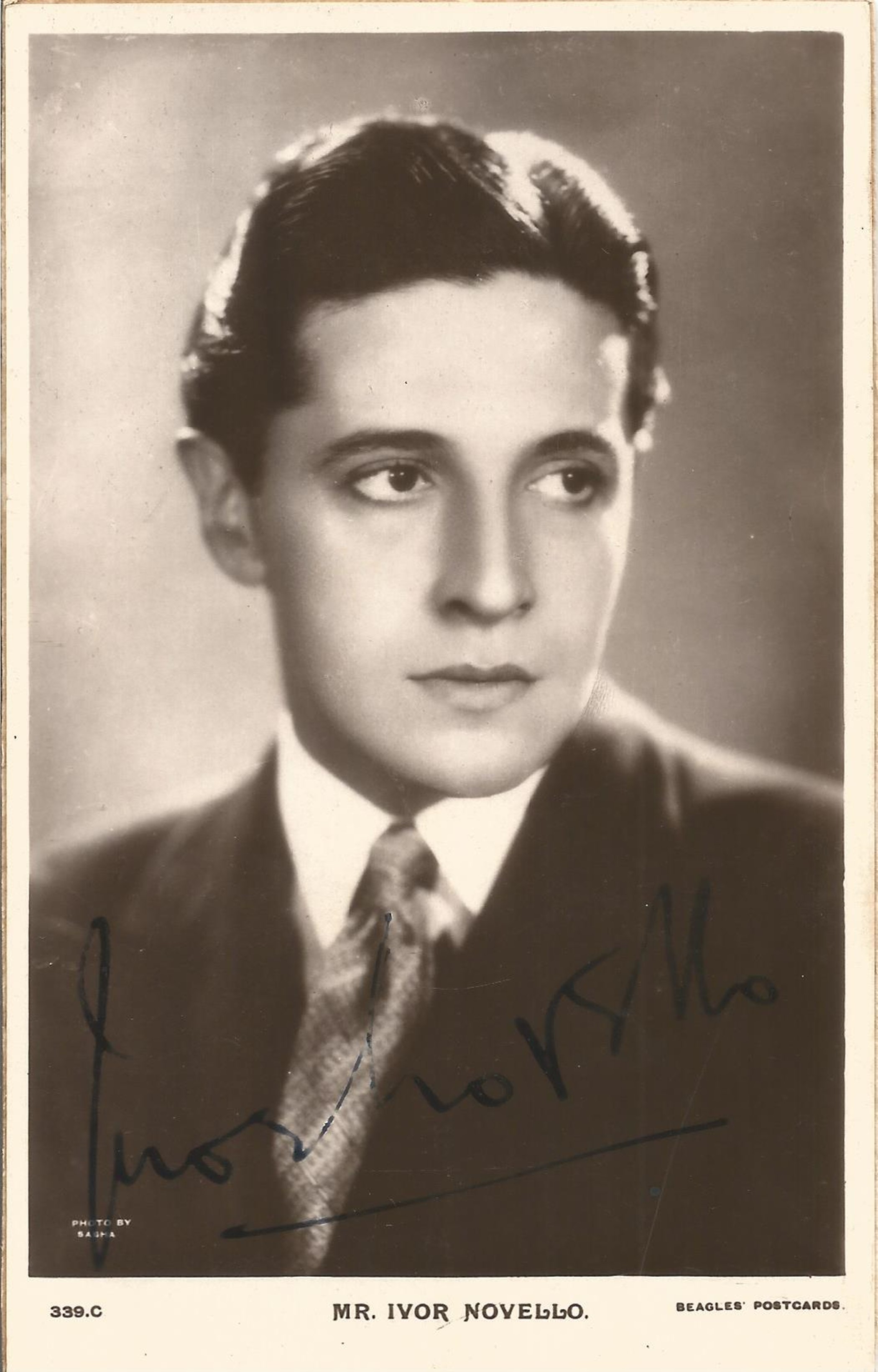 Ivor Novello signed vintage 6 x 4 inch b/w portrait photo. Good condition. All autographs come