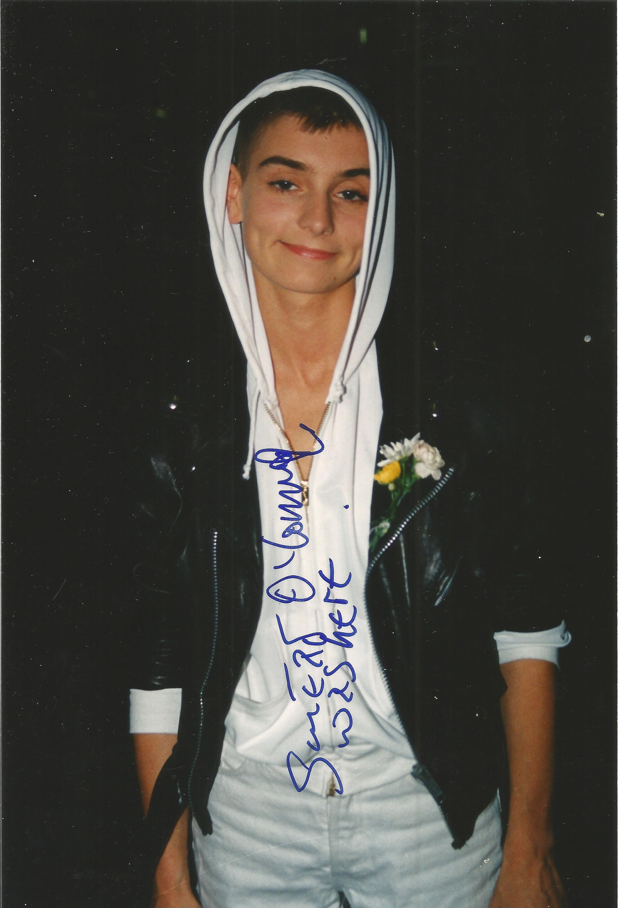 Sinead O'Connor signed 10x7 colour photo. Irish singer-songwriter. Her debut album, The Lion and the