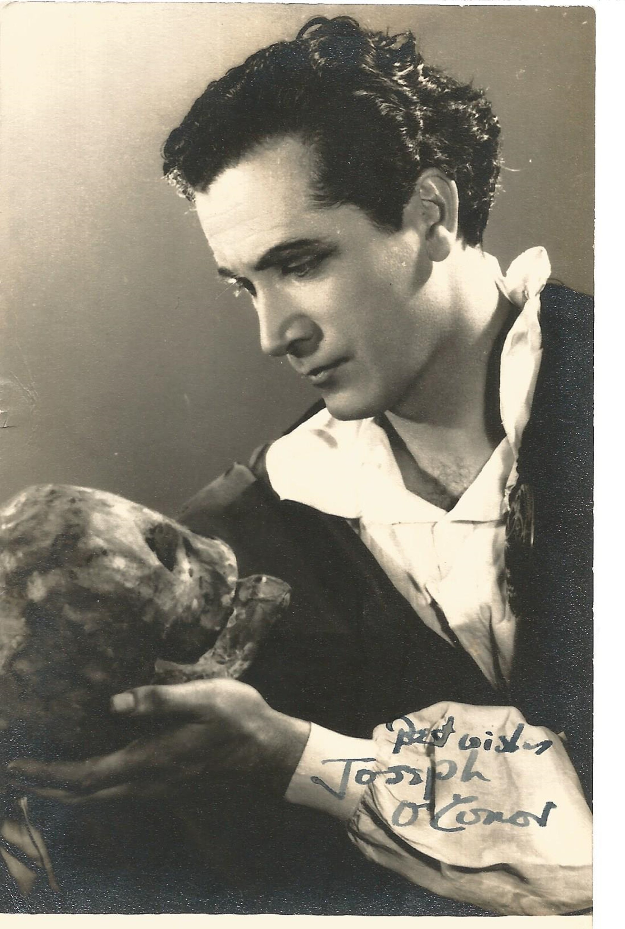Joseph O'Conor signed vintage 5x3 photo. 14 February 1910 - 21 January 2001 was an Irish actor and